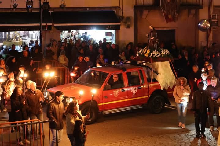 Cernache do Bonjardim "à luz das velas" na Romaria a São Nuno e Santa Maria Cernache do Bonjardim "à luz das velas" na Romaria a São Nuno e Santa Maria