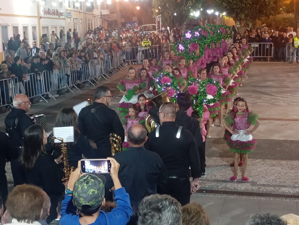 Cor e emoção na 36ª edição das Marchas Populares de Santo António em Ferreira do Zêzere Cor e emoção na 36ª edição das Marchas Populares de Santo António em Ferreira do Zêzere