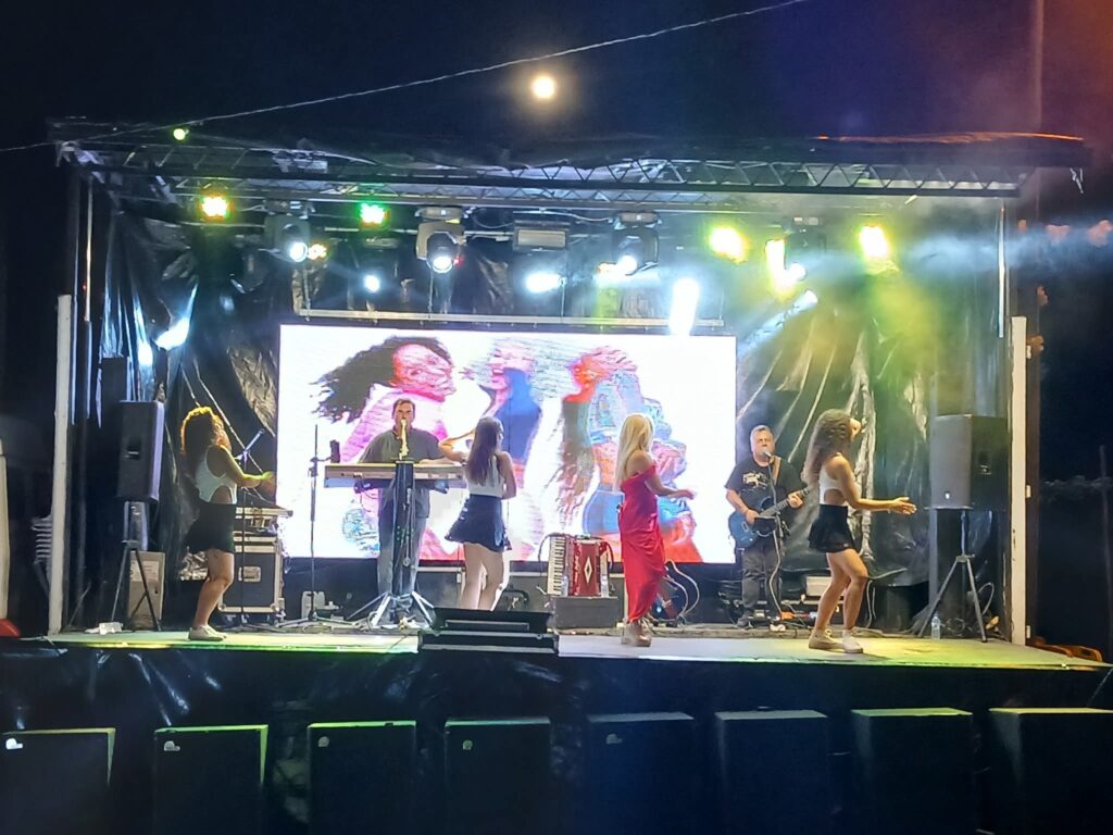 "Viver Ferreira do Zêzere” arranca esta sexta-feira, 8 de agosto com gastronomia, tradição e muita animação "Viver Ferreira do Zêzere” arranca esta sexta-feira, 8 de agosto com gastronomia, tradição e muita animação