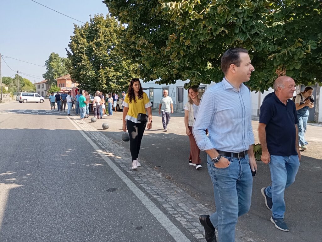 PS visita mercado do Carril e destaca importância social e económica para a freguesia