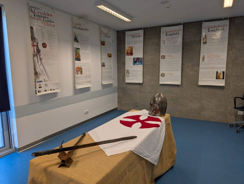 Exposição “Cavaleiros Templários” em destaque no Posto de Turismo de Dornes