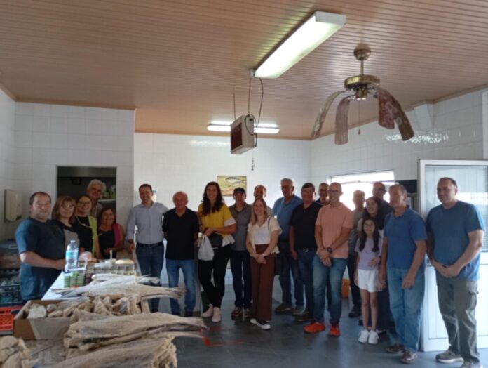 PS visita mercado do Carril e destaca importância social e económica para a freguesia