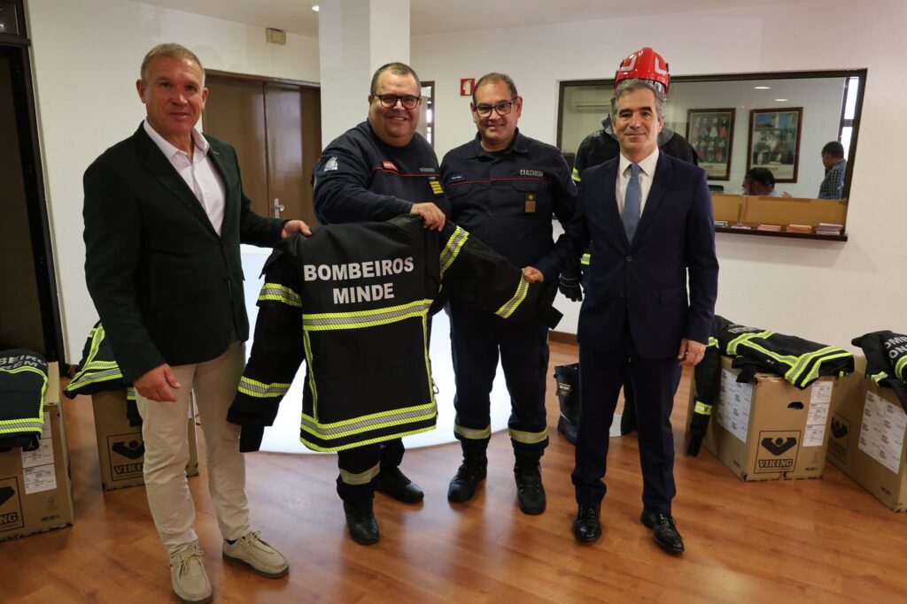 CIM Médio Tejo entrega 272 equipamentos de proteção individual aos bombeiros da região incluindo F. do Zêzere