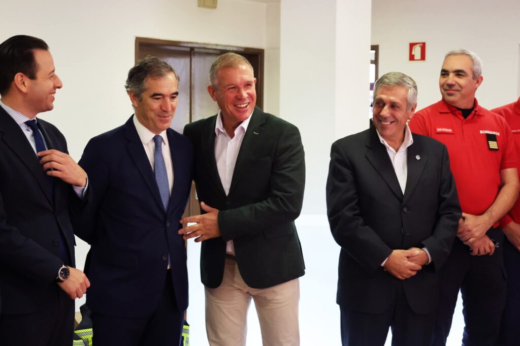 CIM Médio Tejo entrega 272 equipamentos de proteção individual aos bombeiros da região incluindo F. do Zêzere