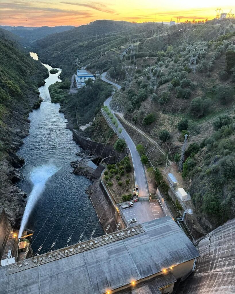 Barragem de Castelo de Bode foi inaugurada há 75 anos Barragem de Castelo de Bode foi inaugurada há 75 anos