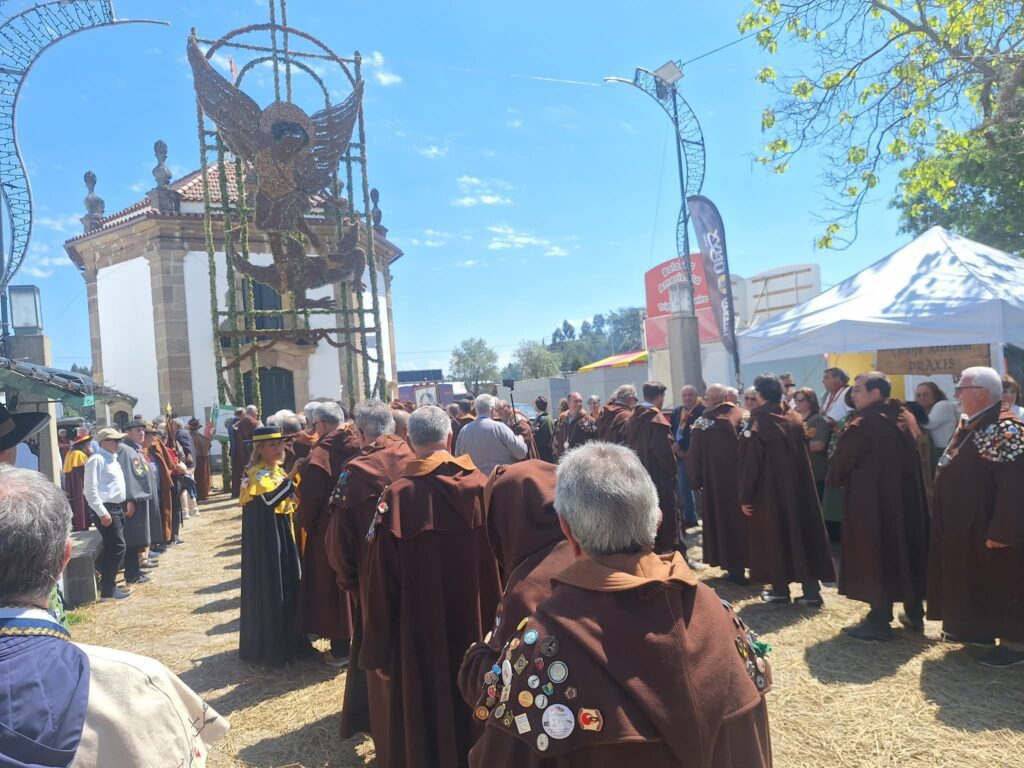 Confraria do Chícharo promove património gastronómico em encontros nas Terras de Sicó e Águeda Confraria do Chícharo promove património gastronómico em encontros nas Terras de Sicó e Águeda