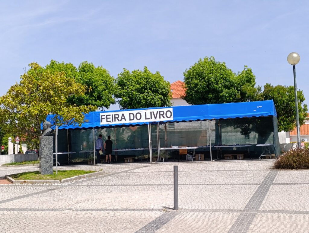 Oposição denuncia condições da Feira do Livro Oposição denuncia condições da Feira do Livro