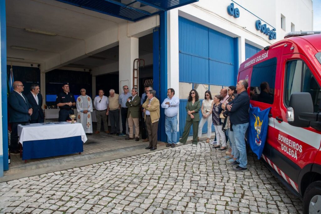 Golegã reforça emergência médica com nova ambulância para os Bombeiros Voluntários Golegã reforça emergência médica com nova ambulância para os Bombeiros Voluntários