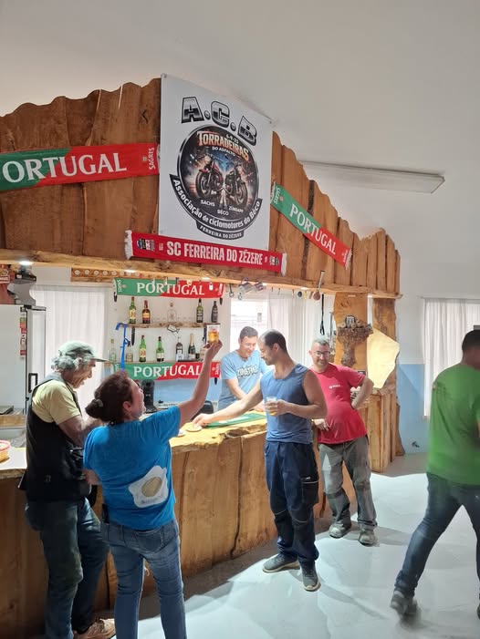 “Torradeiras do Asfalto” renovam sede e preparam presença na Feira da Cereja “Torradeiras do Asfalto” renovam sede e preparam presença na Feira da Cereja