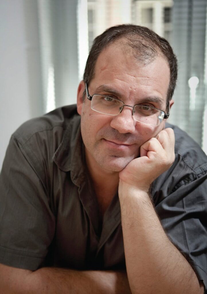 Feira do Livro de Tomar arrancou ontem com concerto e presença de Rui Zink Feira do Livro de Tomar arrancou ontem com concerto e presença de Rui Zink