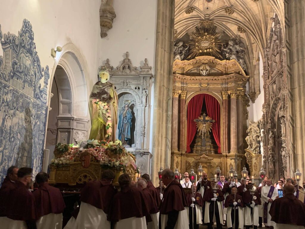 Santuário de Dornes marcou presença na Procissão da Rainha Santa Isabel em Coimbra