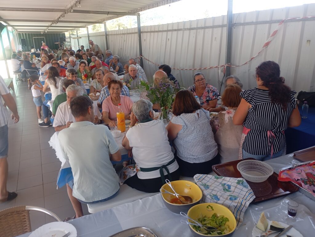 26.º aniversário da Associação Areense juntou 100 participantes em almoço-convívio