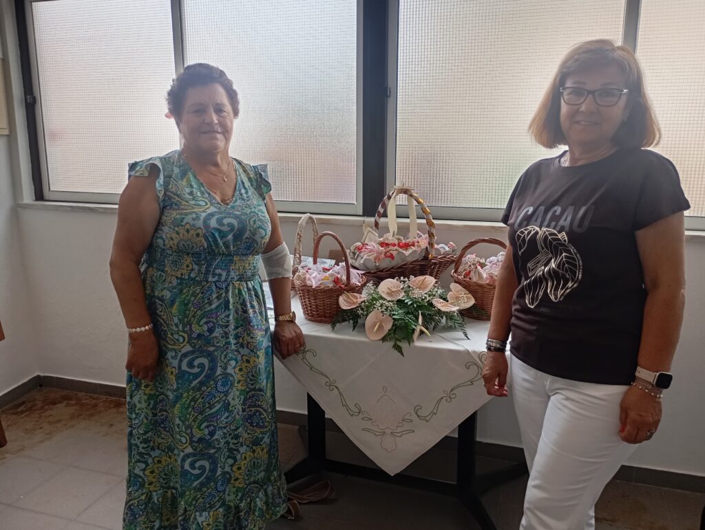 8.º Almoço-Convívio dos Antigos Alunos da Escola de Besteiras voltou a unir gerações 8.º Almoço-Convívio dos Antigos Alunos da Escola de Besteiras voltou a unir gerações