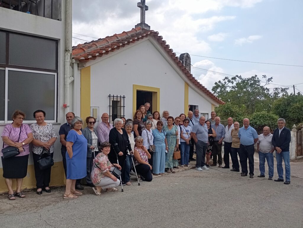 8.º Almoço-Convívio dos Antigos Alunos da Escola de Besteiras voltou a unir gerações 8.º Almoço-Convívio dos Antigos Alunos da Escola de Besteiras voltou a unir gerações