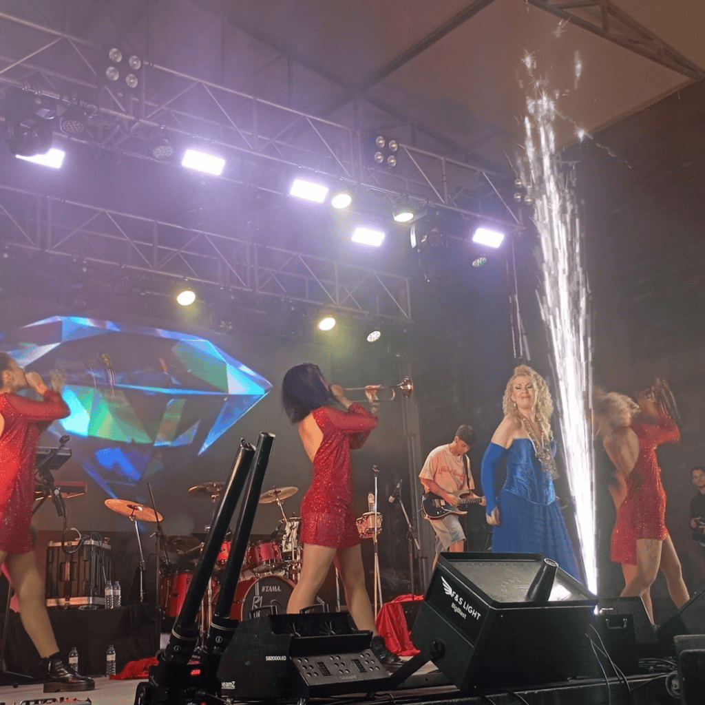 Rebeca voltou à festa de Carvalhais com espetáculo cheio de emoção Rebeca voltou à festa de Carvalhais com espetáculo cheio de emoção