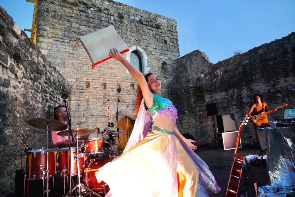 Quatro concertos marcaram segundo dia dos Fins de Tarde na Vila Medieval de Ourém