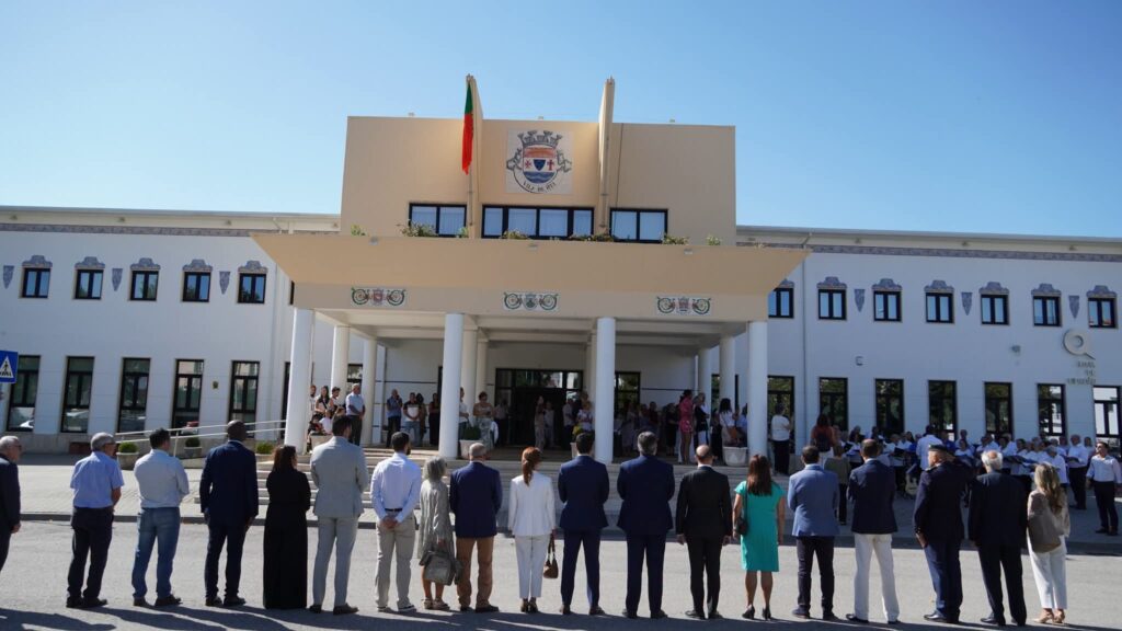 Vila de Rei assinalou Dia do Concelho com inauguração de 35 novos fogos e entrega de apoios