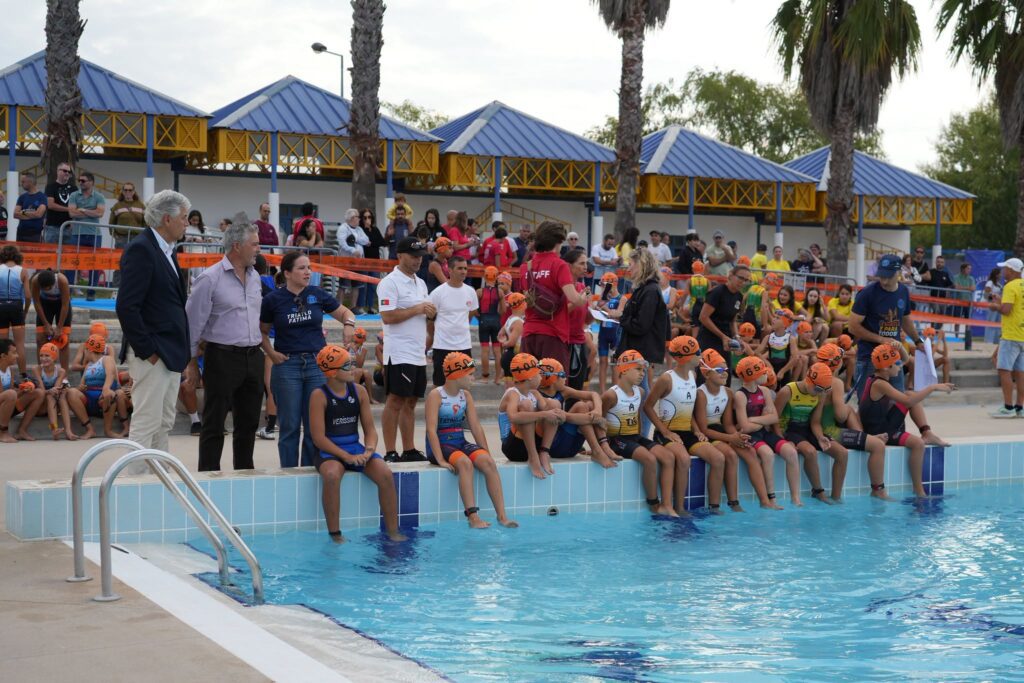 Trialto Jovem e Dualto de Ourém reuniram atletas nas Piscinas Municipais Trialto Jovem e Dualto de Ourém reuniram atletas nas Piscinas Municipais