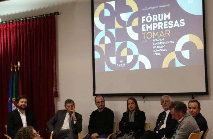 Empresários Reúnem-se em Tomar para Discutir Desenvolvimento Económico do Concelho
