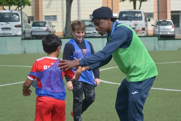 Futsal do SCFZ e Desporto Escolar de Tomar, unem-se em momento de lazer Futsal do SCFZ e Desporto Escolar de Tomar, unem-se em momento de lazer