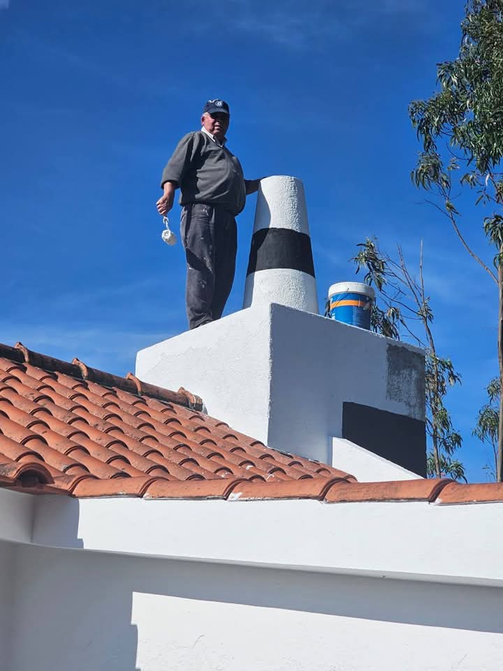 Capela de S. Saturnino de cara lavada pelas mãos da " devoção "