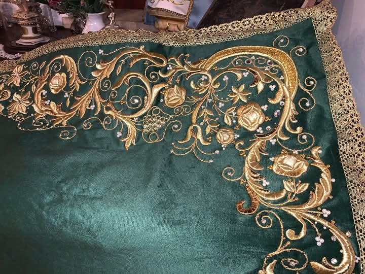 Paróquia do Bêco oferece manto verde bordado a Nossa Senhora do Pranto, este domingo no Círio a Dornes