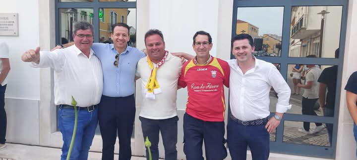 Sport Club Ferreira do Zêzere recebido em clima de festa pelos adeptos para a celebração da Dobradinha
