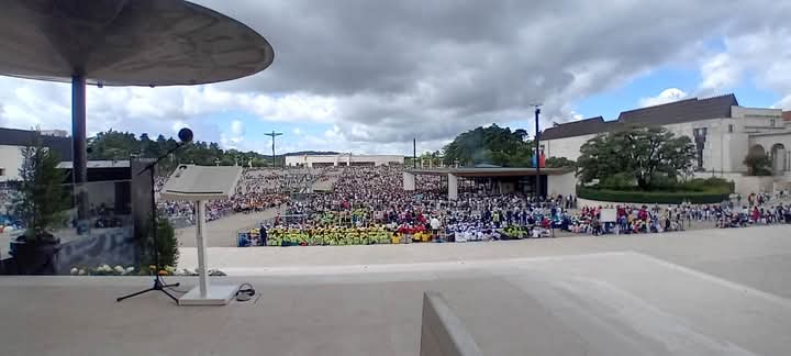 Peregrinação das crianças no Santuário de Fátima em segurança neste Dia de Portugal