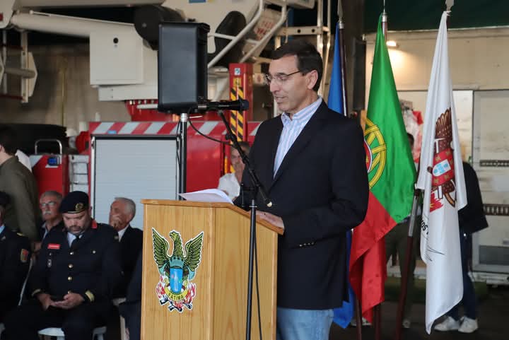 Bombeiros de Fátima assinalam 22.º aniversário com assinatura de protocolo para novo quartel Bombeiros de Fátima assinalam 22.º aniversário com assinatura de protocolo para novo quartel