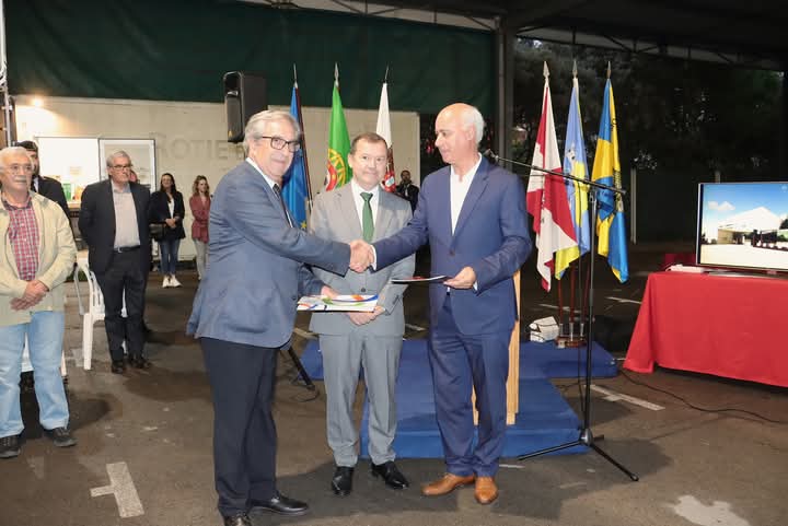 Bombeiros de Fátima assinalam 22.º aniversário com assinatura de protocolo para novo quartel Bombeiros de Fátima assinalam 22.º aniversário com assinatura de protocolo para novo quartel