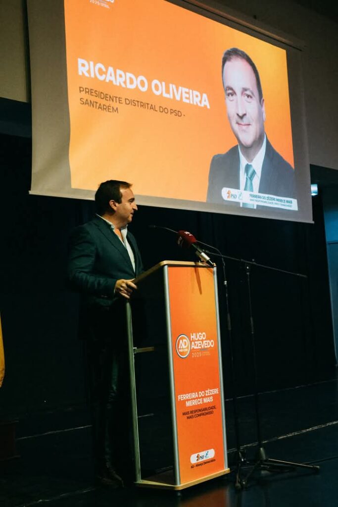Ricardo Oliveira e eurodeputado Sebastião Bugalho na Apresentação da Candidatura de Hugo Azevedo à Câmara Municipal de Ferreira do Zêzere