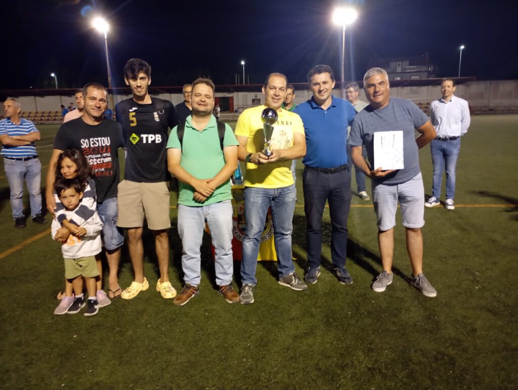 Ferreira do Zêzere encerra em festa o 2.º Torneio Interfreguesias de Futebol de 7 com seis equipas em "competição" | Com Entrevistas