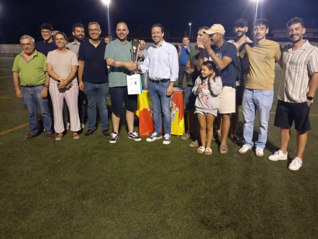 Ferreira do Zêzere encerra em festa o 2.º Torneio Interfreguesias de Futebol de 7 com seis equipas em "competição" | Com Entrevistas