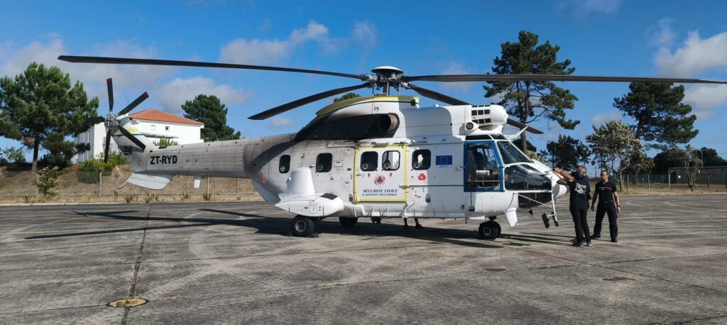 Super Puma francês chega hoje a Portugal para reforçar combate aos incêndios Super Puma francês chega hoje a Portugal para reforçar combate aos incêndios