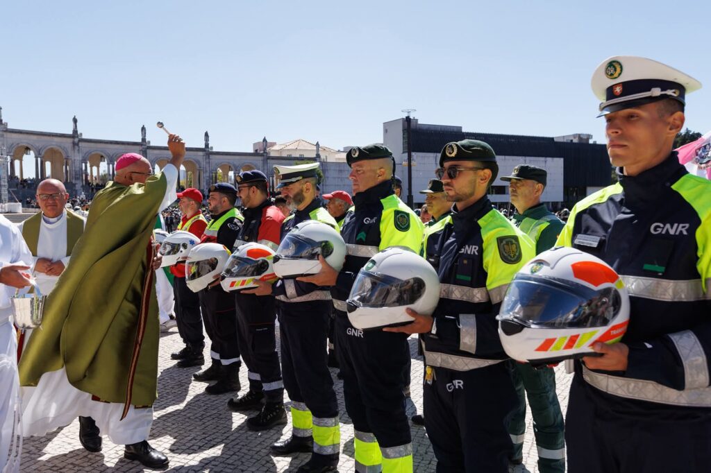 Patriarca de Lisboa desafia motociclistas a serem “protetores de todas as vidas” na 10.ª Peregrinação da Bênção dos Capacetes Patriarca de Lisboa desafia motociclistas a serem “protetores de todas as vidas” na 10.ª Peregrinação da Bênção dos Capacetes