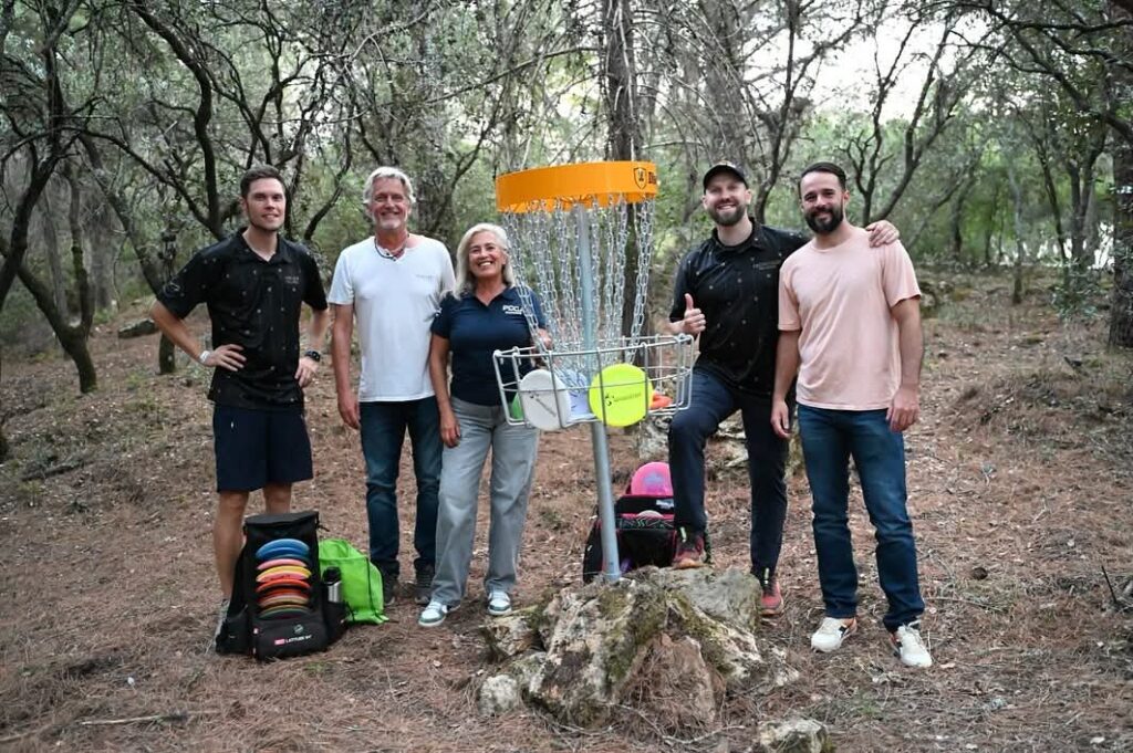 Alvaiázere inaugurou o espaço "Carrascal Discgolf Course" no Parque Botânico da Mata do Carrascal Alvaiázere inaugurou o espaço "Carrascal Discgolf Course" no Parque Botânico da Mata do Carrascal