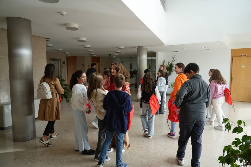 Alunos de Ourém conhecem de perto o funcionamento da Junta de Freguesia e da Câmara Municipal