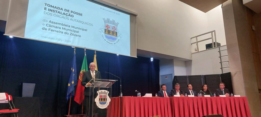 Ferreira do Zêzere: Instalação dos Órgãos Autárquicos 2025-2029 no Centro Cultural Alfredo Keil Ferreira do Zêzere: Instalação dos Órgãos Autárquicos 2025-2029 no Centro Cultural Alfredo Keil