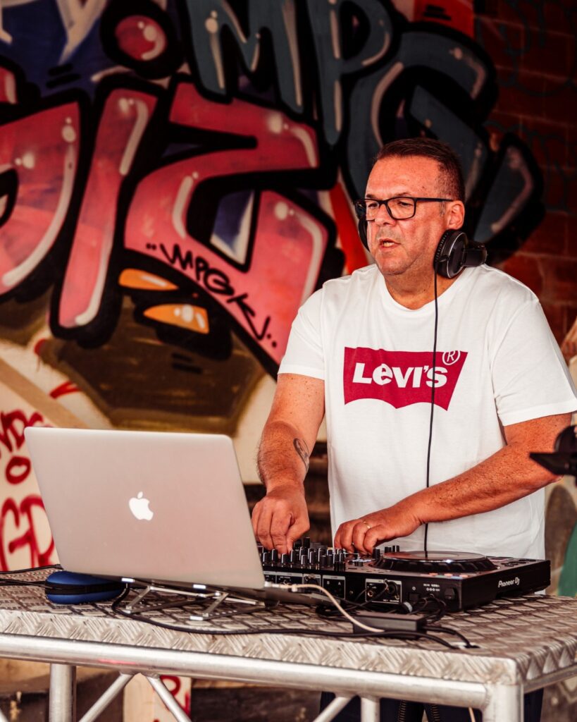 Emissor Regional do Zêzere celebra a Passagem de Ano com DJ Gabi