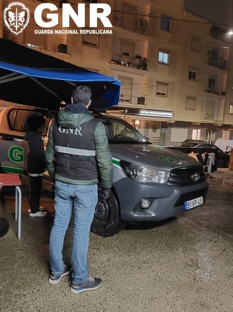 GNR fiscaliza cidadãos estrangeiros em Fátima e detém um por permanência ilegal
