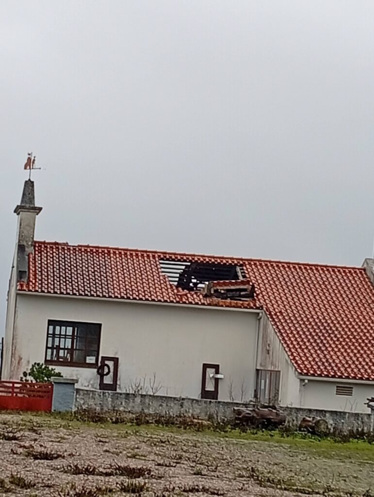 Depressão Kristin deixa rasto de destruição em Figueiró dos Vinhos, mas população está segura