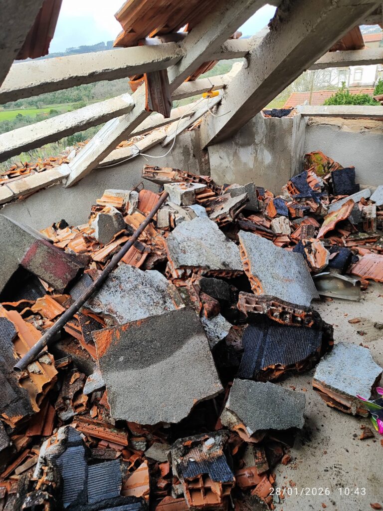Imagens impressionantes da depressão Kristin em Ferreira do Zêzere