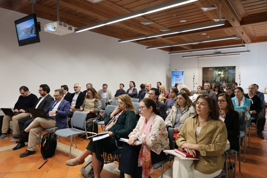 Tomar recebeu sessão de trabalho sobre conectividade e ordenamento do território Tomar recebeu sessão de trabalho sobre conectividade e ordenamento do território