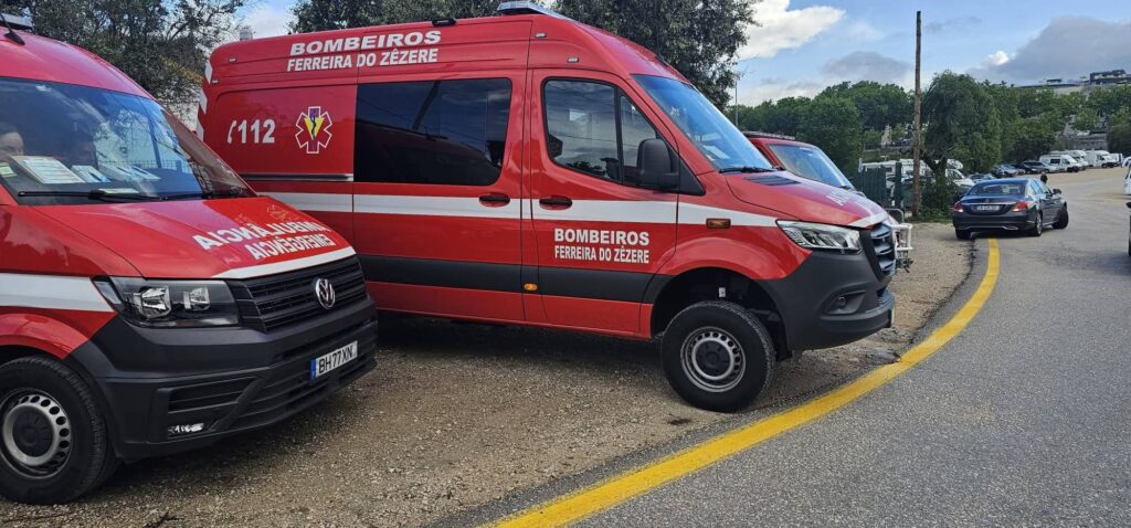 Bombeiros de Ferreira do Zêzere integram Operação Fátima no apoio aos peregrinos Bombeiros de Ferreira do Zêzere integram Operação Fátima no apoio aos peregrinos