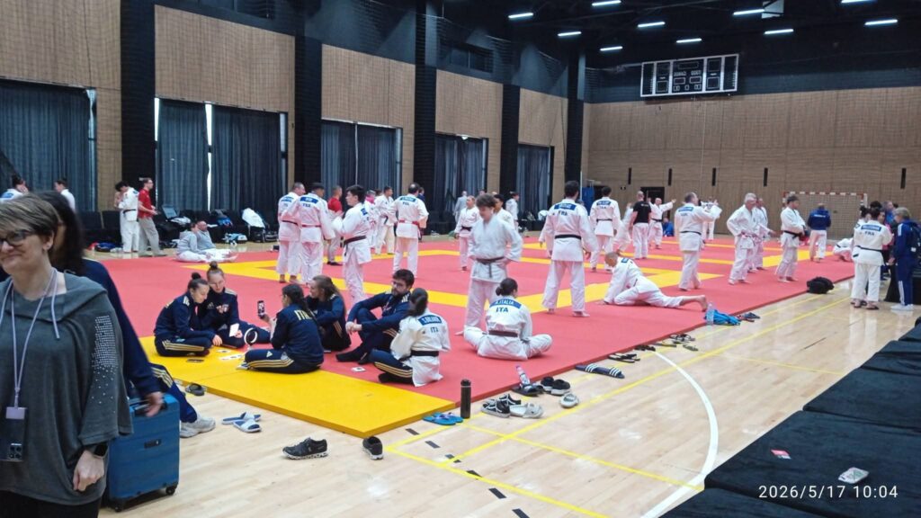 Associação de Marinheiros de F. do Zêzere brilhou no Europeu de Kata em Sarajevo Associação de Marinheiros de F. do Zêzere brilhou no Europeu de Kata em Sarajevo