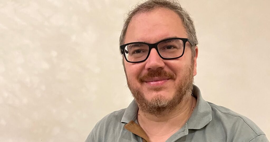 Feira do Livro de Tomar arrancou ontem com concerto e presença de Rui Zink Feira do Livro de Tomar arrancou ontem com concerto e presença de Rui Zink