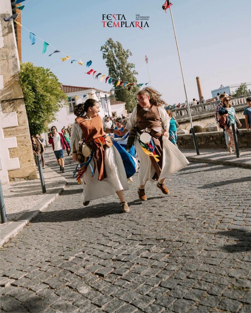 Festa Templária de Tomar arrancou com grandioso Cortejo de Abertura e prossegue até domingo Festa Templária de Tomar arrancou com grandioso Cortejo de Abertura e prossegue até domingo